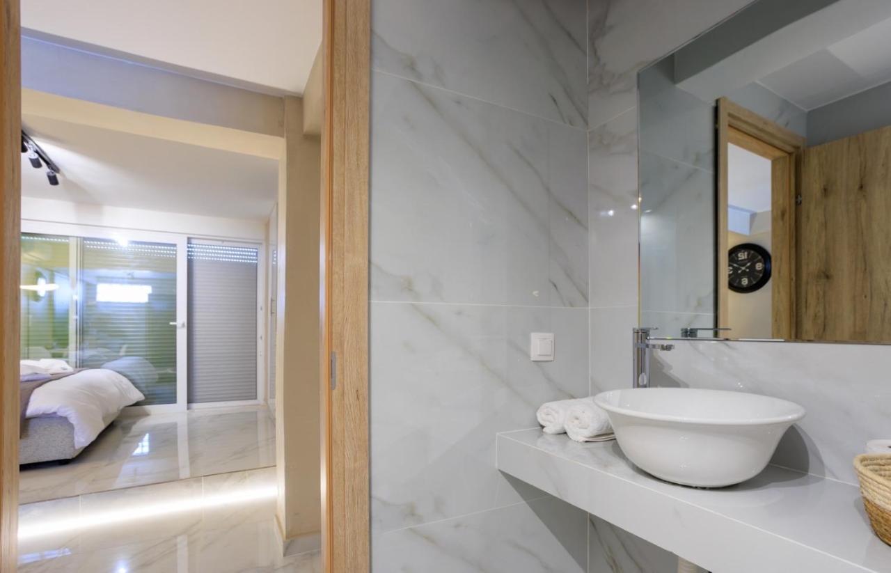 Aiolos New Smyrni View Loft Apartment *
